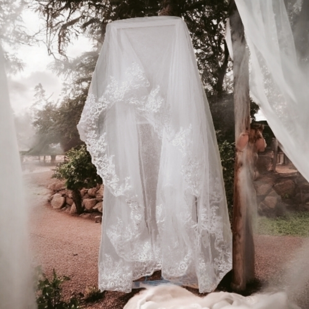 Christian Siriano White Lace Veil